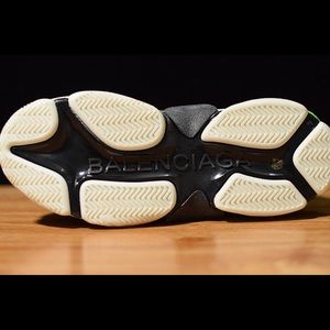 Shoes - Balenciaga Triple S Shoes - Balenciaga Triple S